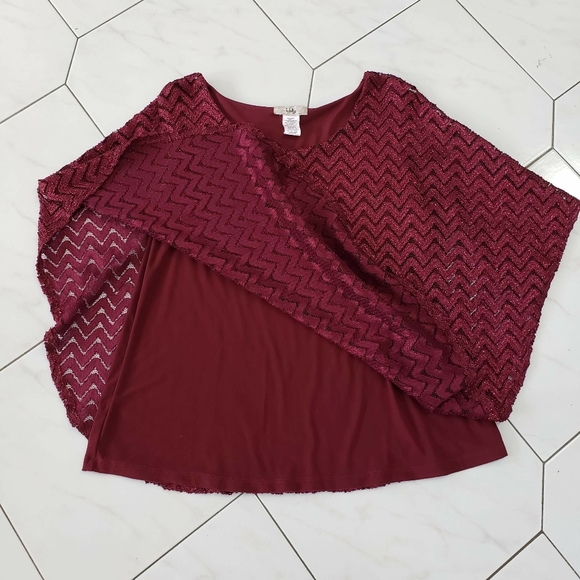 Ivy Ridge Burgundy Glitter Top Size Medium - Picture 3 of 3
